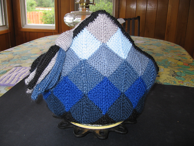 Carol’s Domino Knitted Tea Cozy