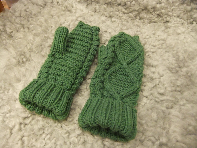 p.10 Garter & Diamonds Mittens ダイヤモンド＋ガーターのミトン