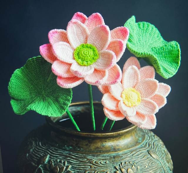 lotus flower and leaf