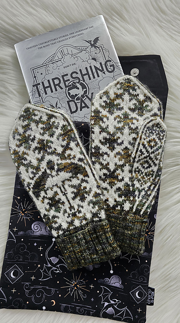 Death Wing Mittens