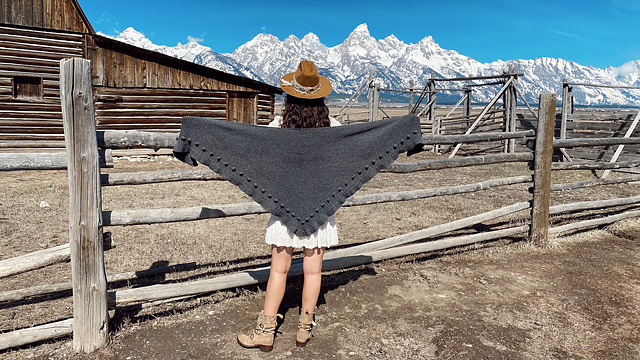 Ruffles and Pearls Shawl
