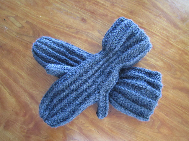Women's Two-Needle Mittens No. 622