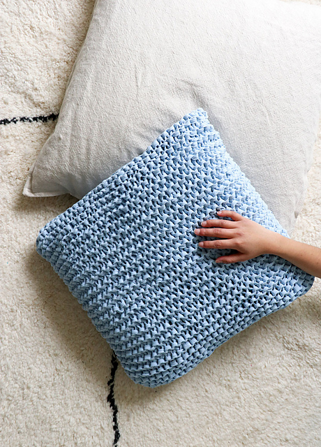 Breakwater Cushion