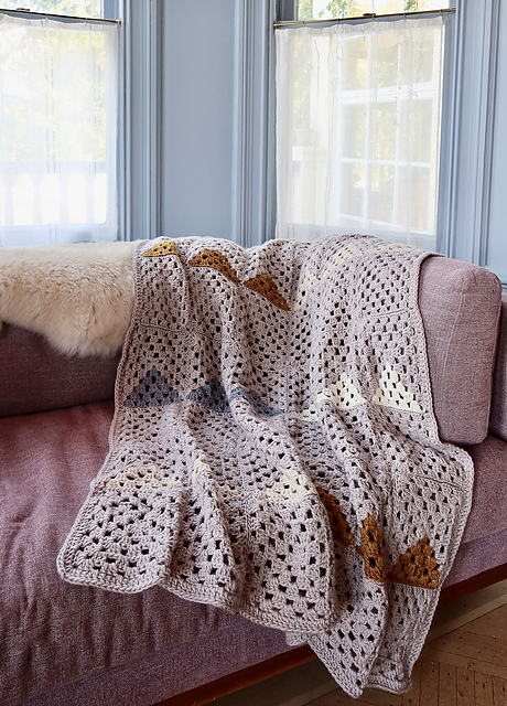 Landen Granny Square Blanket x @twoofwands