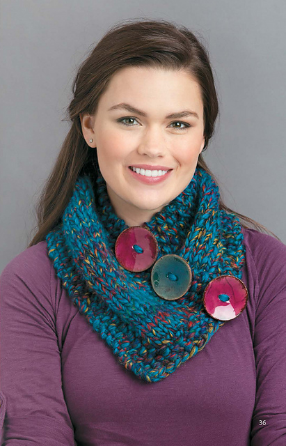 Buttoned Seed Stitch Cowl