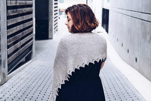 Skyamsen Shawlette