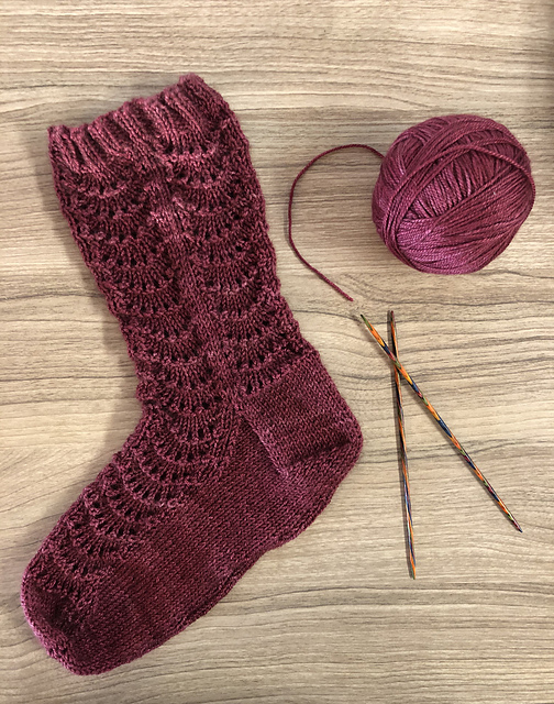 Ravelry: The Wave Sock pattern by Martine