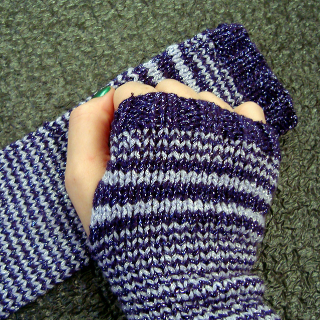 EZ PZ Striped Mitts