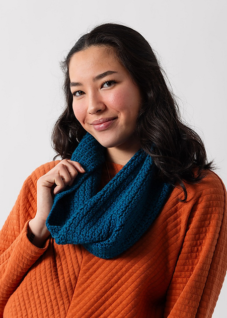 Fast Fashion Cowl