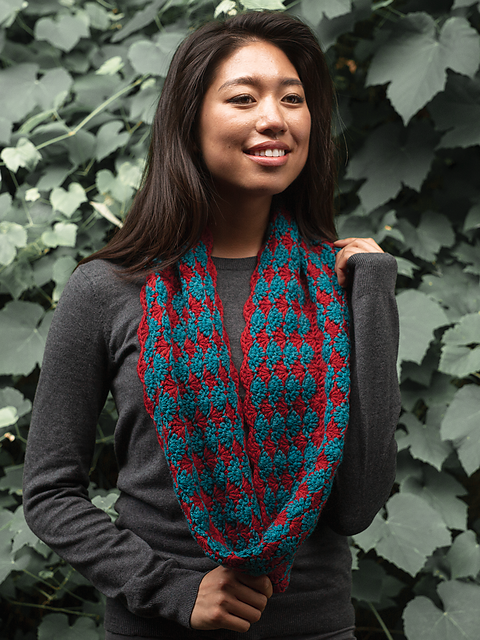 Yuletide Cowl