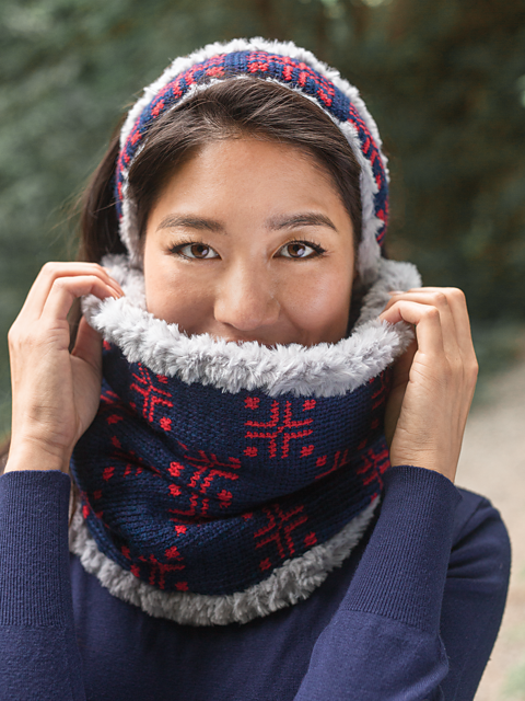 Crossings Earwarmer, Cowl and Mitts