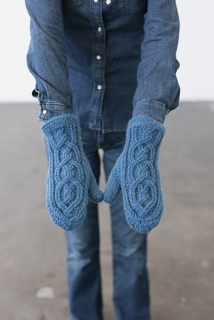Cathedral Cable Mittens