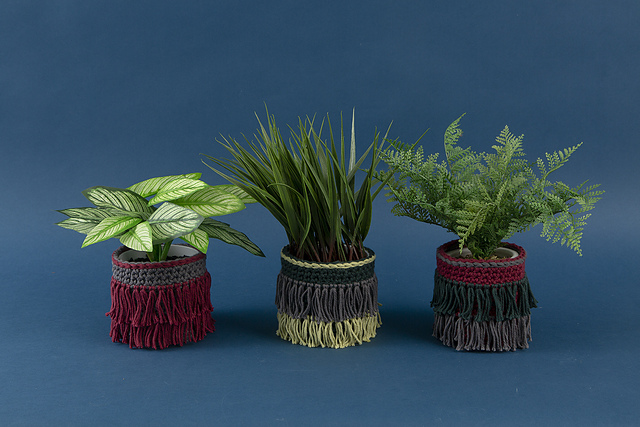Frosty Fringe Basket