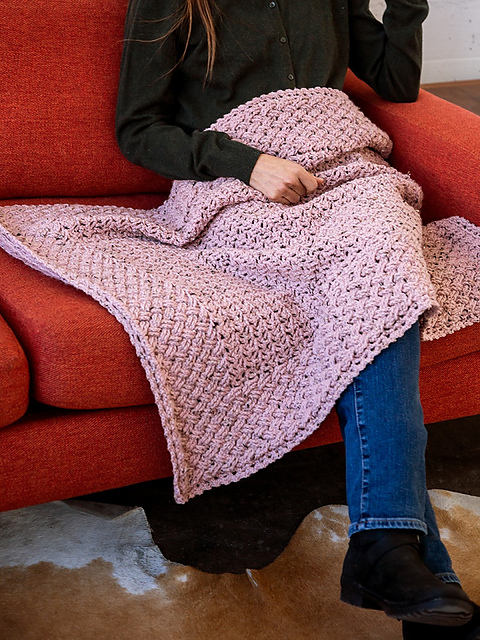 Dara Knot Blanket