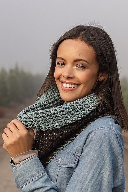 Morning Frost Cowl