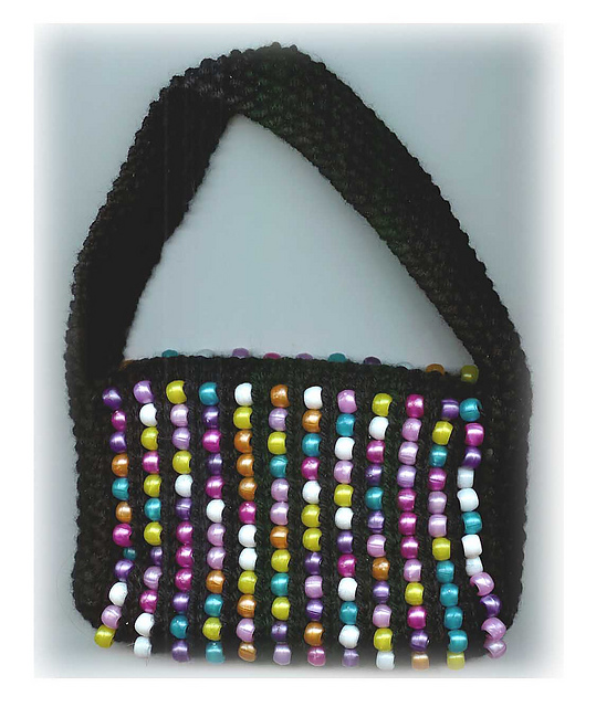 Ravelry Beaded Bag pattern by Wendy Squires