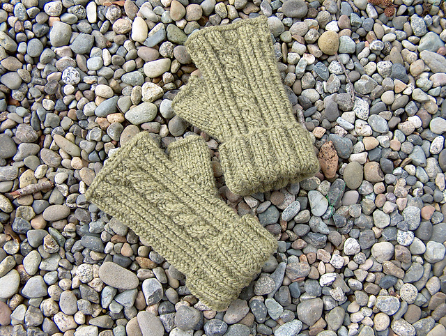 Cabled Hat & Fingerless Mitts