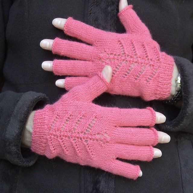 Park Forest Fingerless Gloves