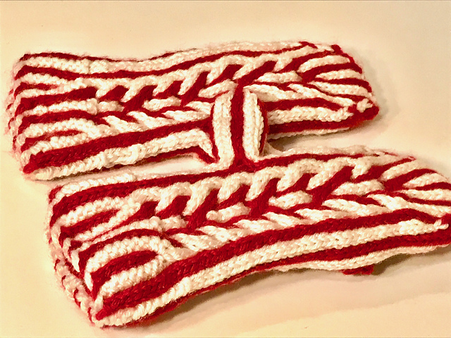 Mira Cable Mittens