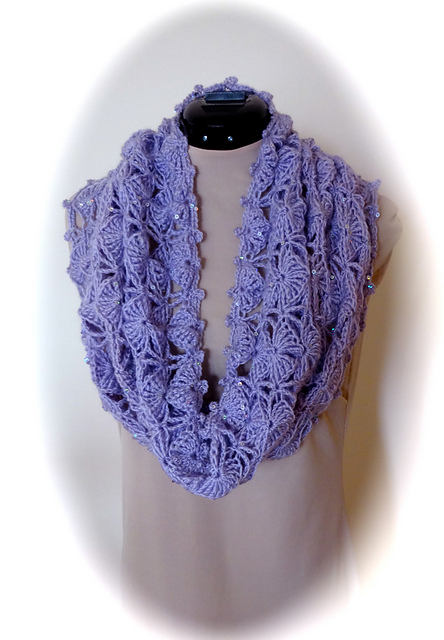 Shell Lacy Cowl