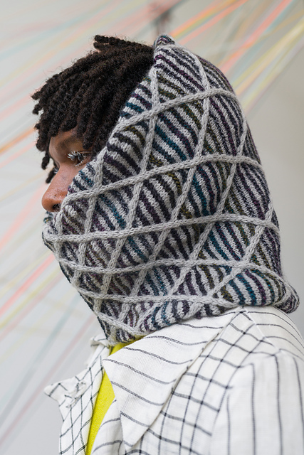 Cabled Trellis Cowl