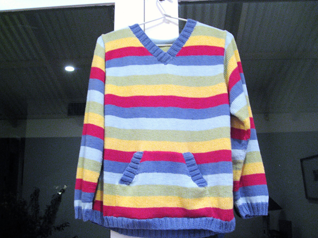 Hoodie with V-neck