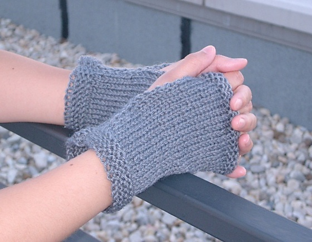 District D*I*Y Mittens