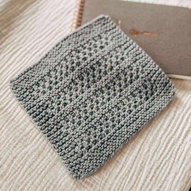 Ravelry: Sorrel Dishcloth pattern by Izabela Grzybek