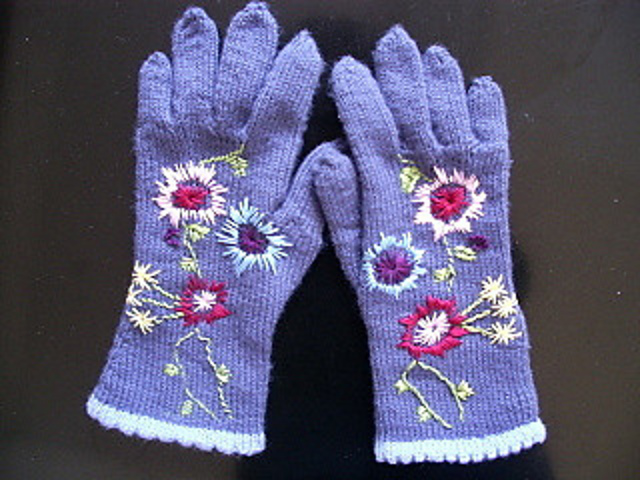 #05 Embroidered Gloves