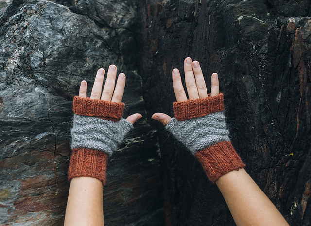 Jamesport Mitts