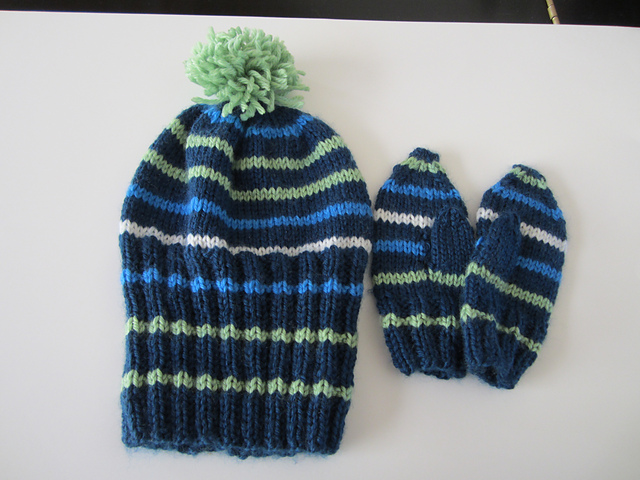 Striped Hat and Mittens with Jogless Join Lesson