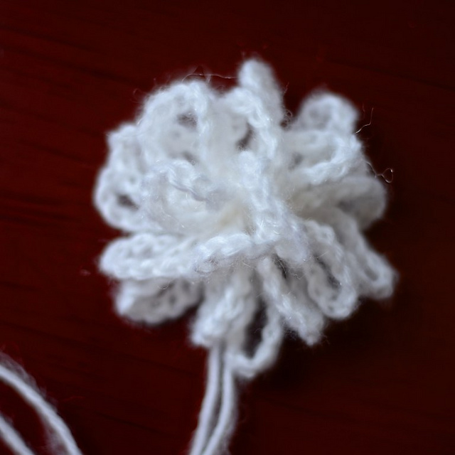 Chain Loop Yarn Pom