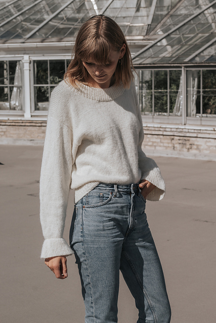 m e l l o w  sweater