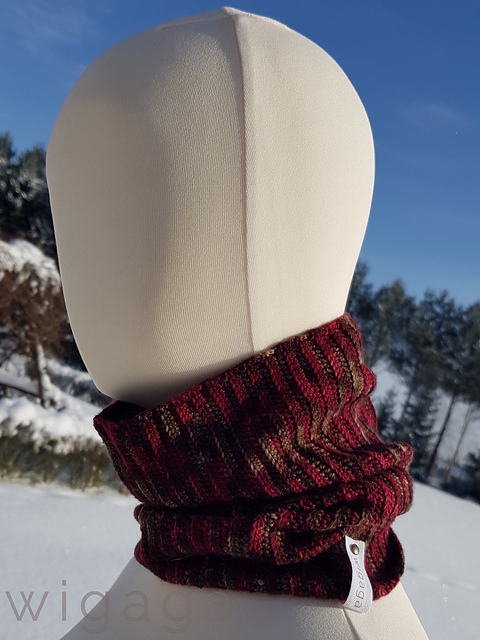 Berry Neckwarmer