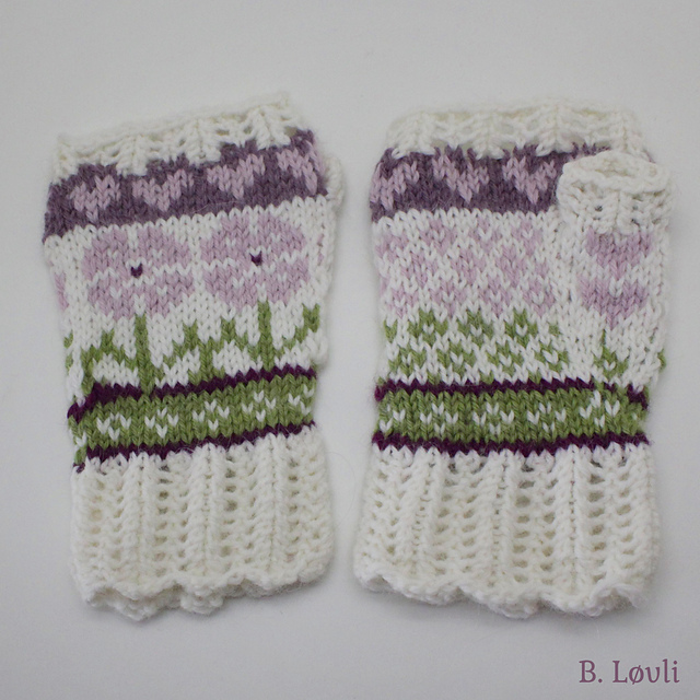 Ravelry: Ynde Pulsvarmere pattern by StrikkeBea