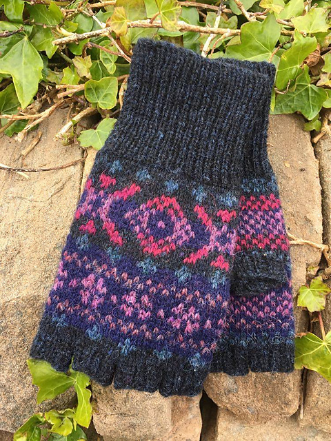 Cosmos Mitts