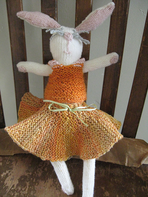 Bella Bunny's Outfit