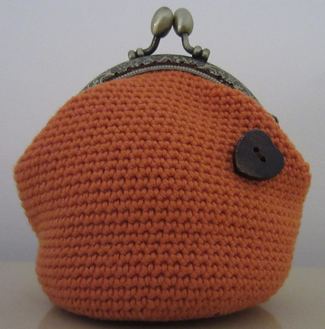 Crochet Purse with nozzle