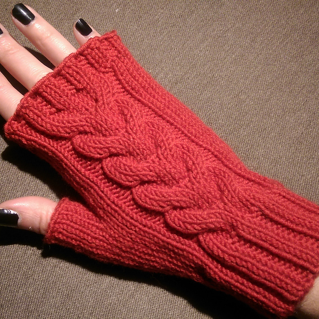 Breoghán Mittens