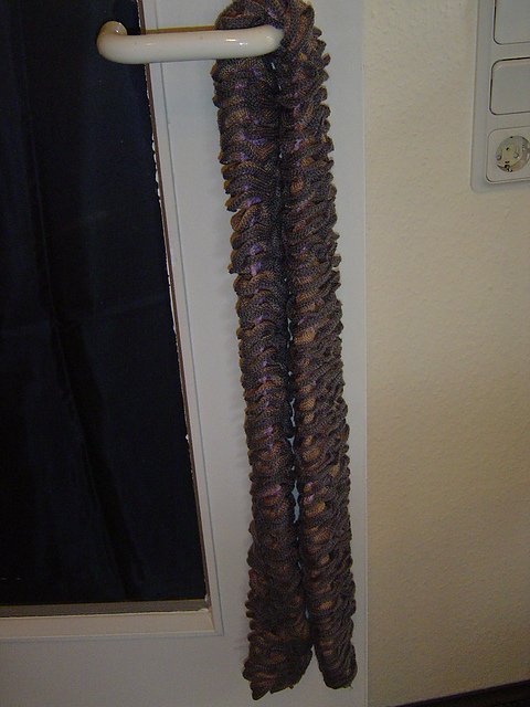 ruffeled scarf, Rüschenschal
