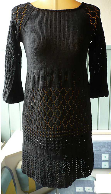 #13 Schwarzes Spitzenkleid