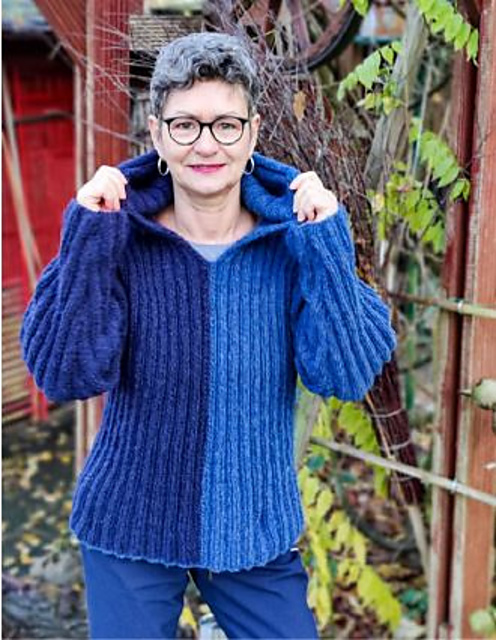 Mobile-Sweater