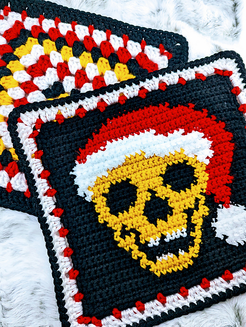 Golden Santa Skull