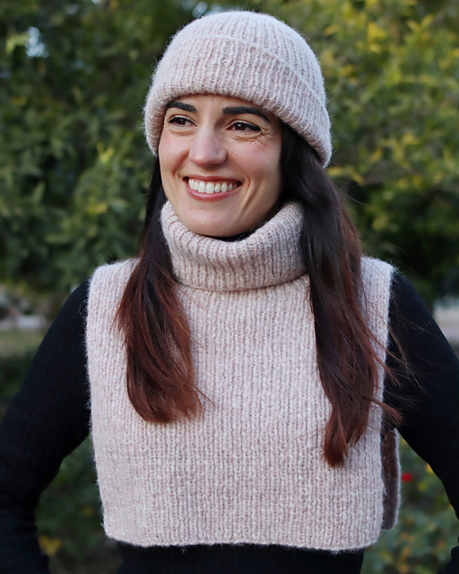 Clove Neck & Beanie