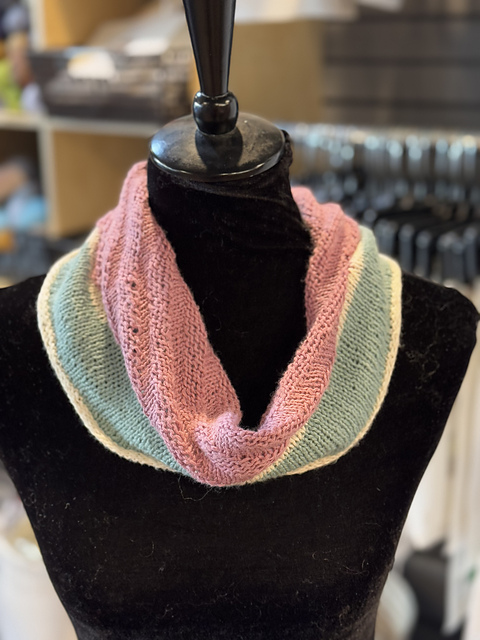 Tri-Colored Cowl
