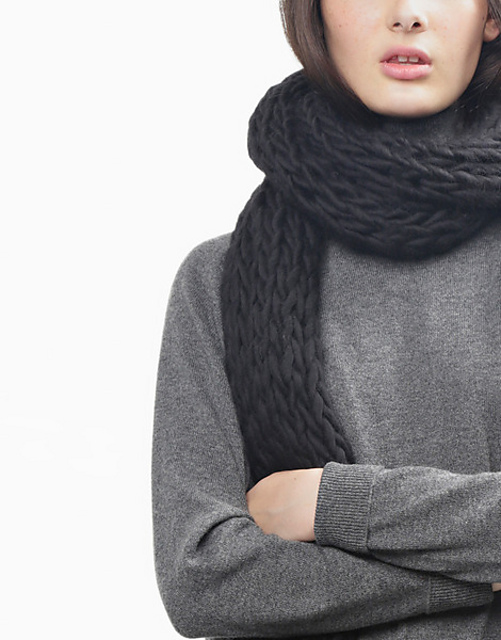 YUMMY SCARF