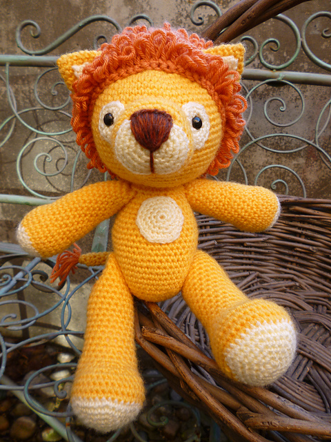 Lenny Lion Amigurumi