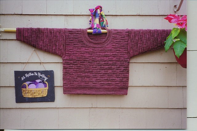 SCOOP-NECK TEXTURE