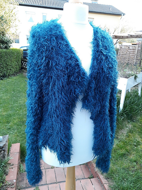 # 22 Flauschjacke