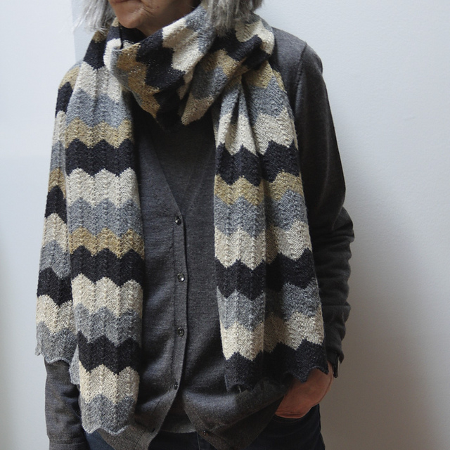 Zigzag Stripes Wrap